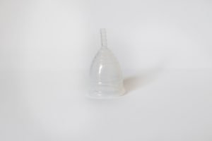 tranparente yuuki menstrual cup von vorne